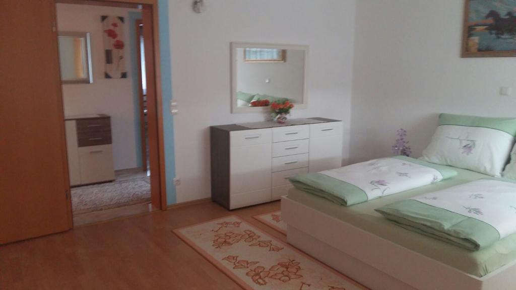 Apartments M&M Terzic Пореч Екстериор снимка