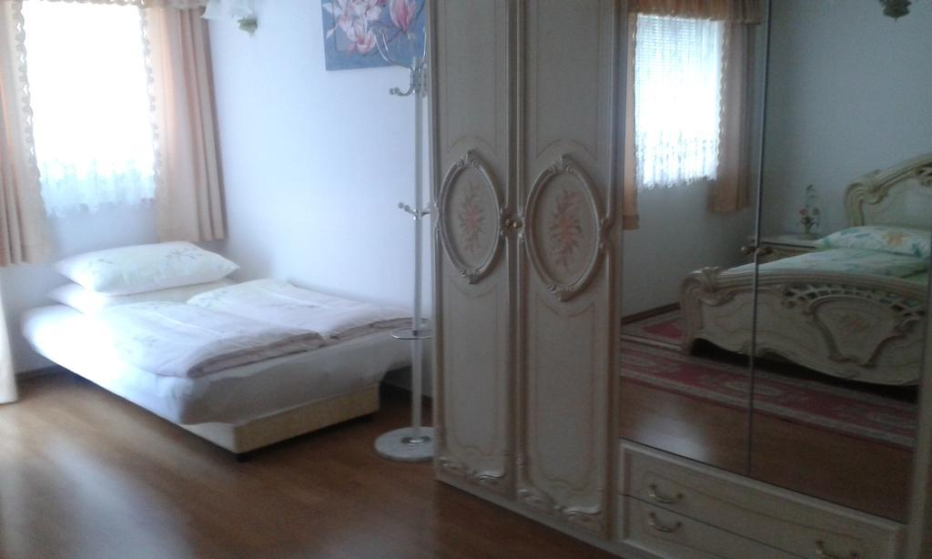 Apartments M&M Terzic Пореч Екстериор снимка