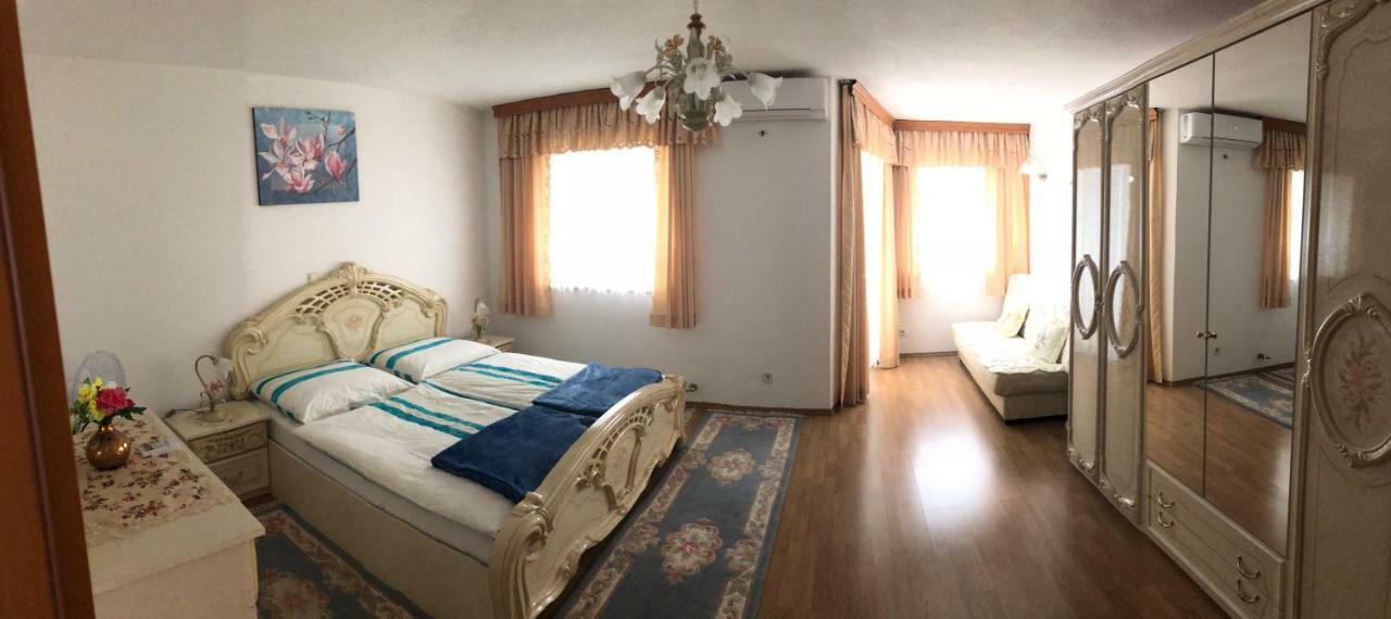 Apartments M&M Terzic Пореч Екстериор снимка
